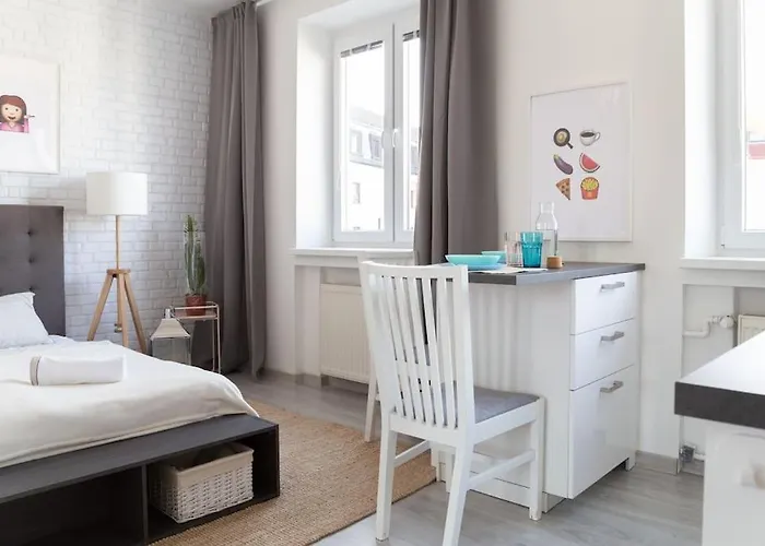 Apartament Wonderful Emoji In Oldtown, Street Parking *